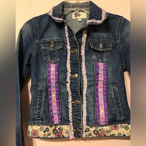 So girls jean jacket size small - Picture 3 of 5